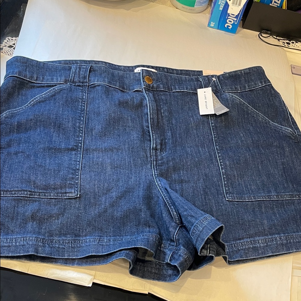 NWT Lane Bryant Denim Shorts Size 26 Plus Size, Medium Wash minimalist beach